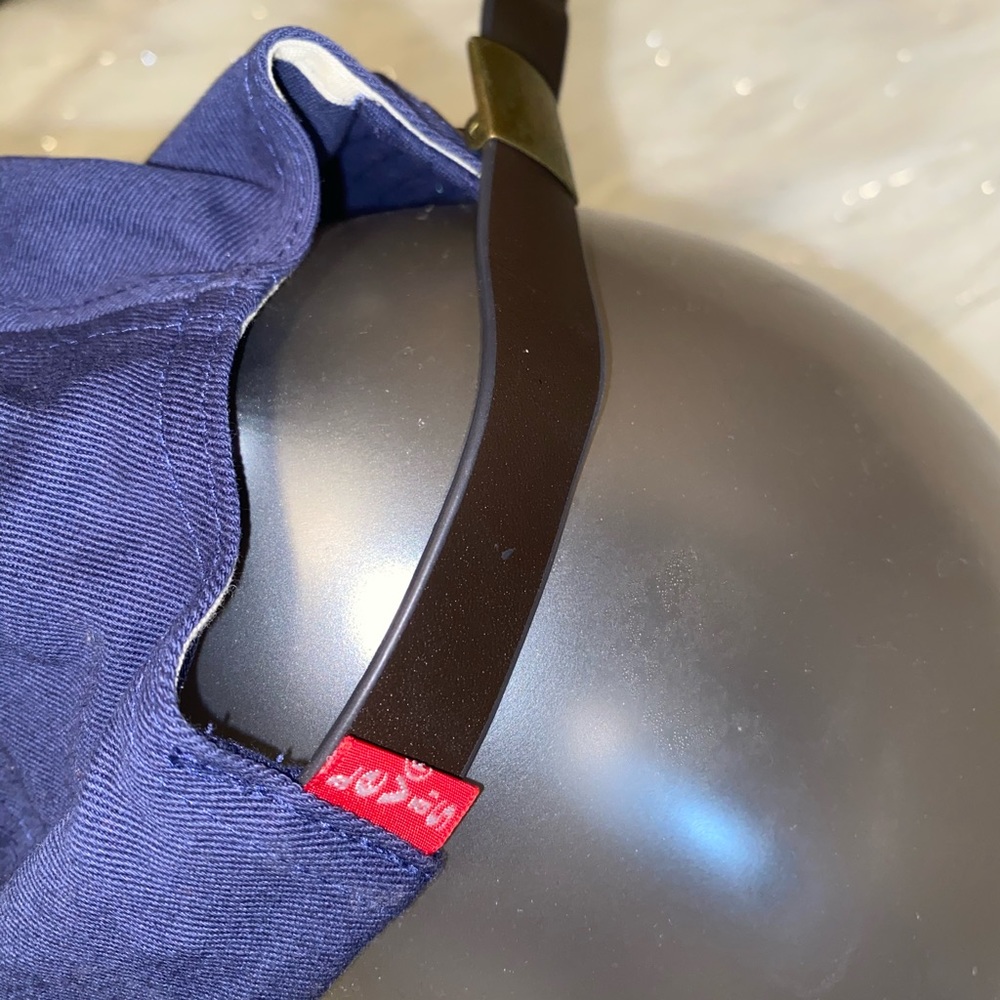 Levi’s cap - Picture 2 of 3